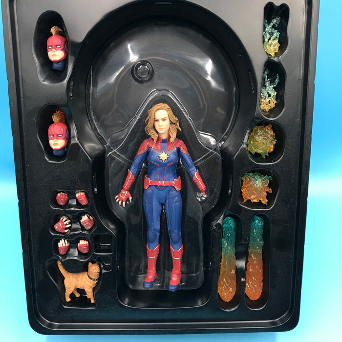 GARAGE SALE - Mezco One:12 Collective Marvel - Captain Marvel (Movie Ver.) - Sure Thing Toys