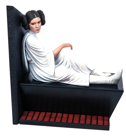 Diamond Select Toys Star Wars: A New Hope - Princess Leia Organa (Death Star Capture) 1/6 Scale Statue - Sure Thing Toys
