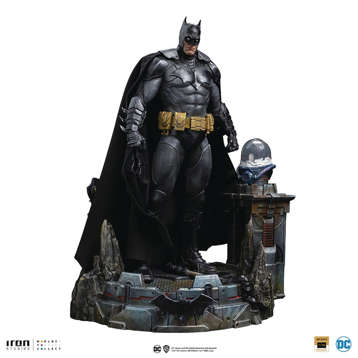 Iron Studios Art Scale: DC Comics - Batman Unleashed DLX 1/10 Statue - Sure Thing Toys
